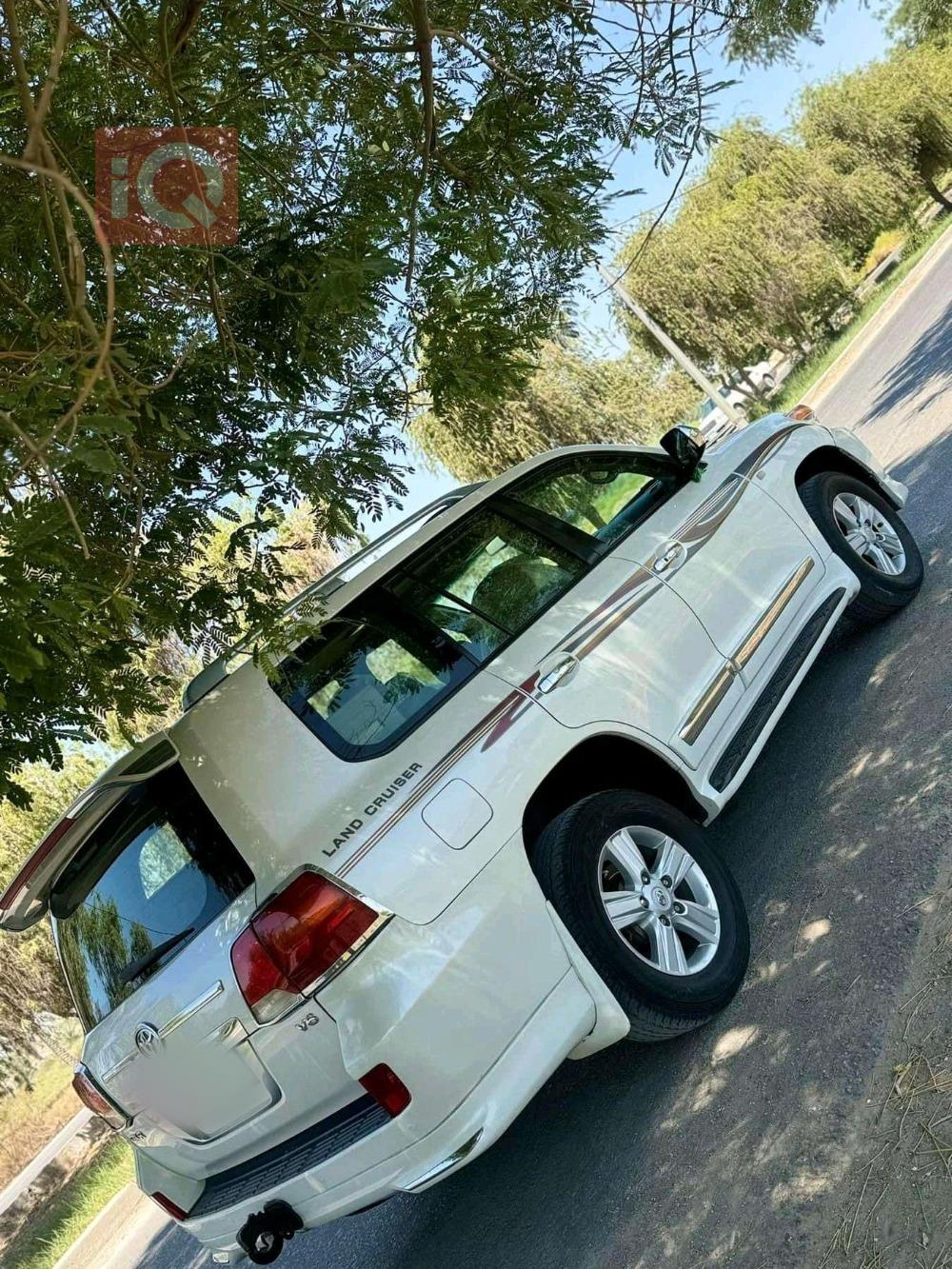 تويوتا لاندكروزر